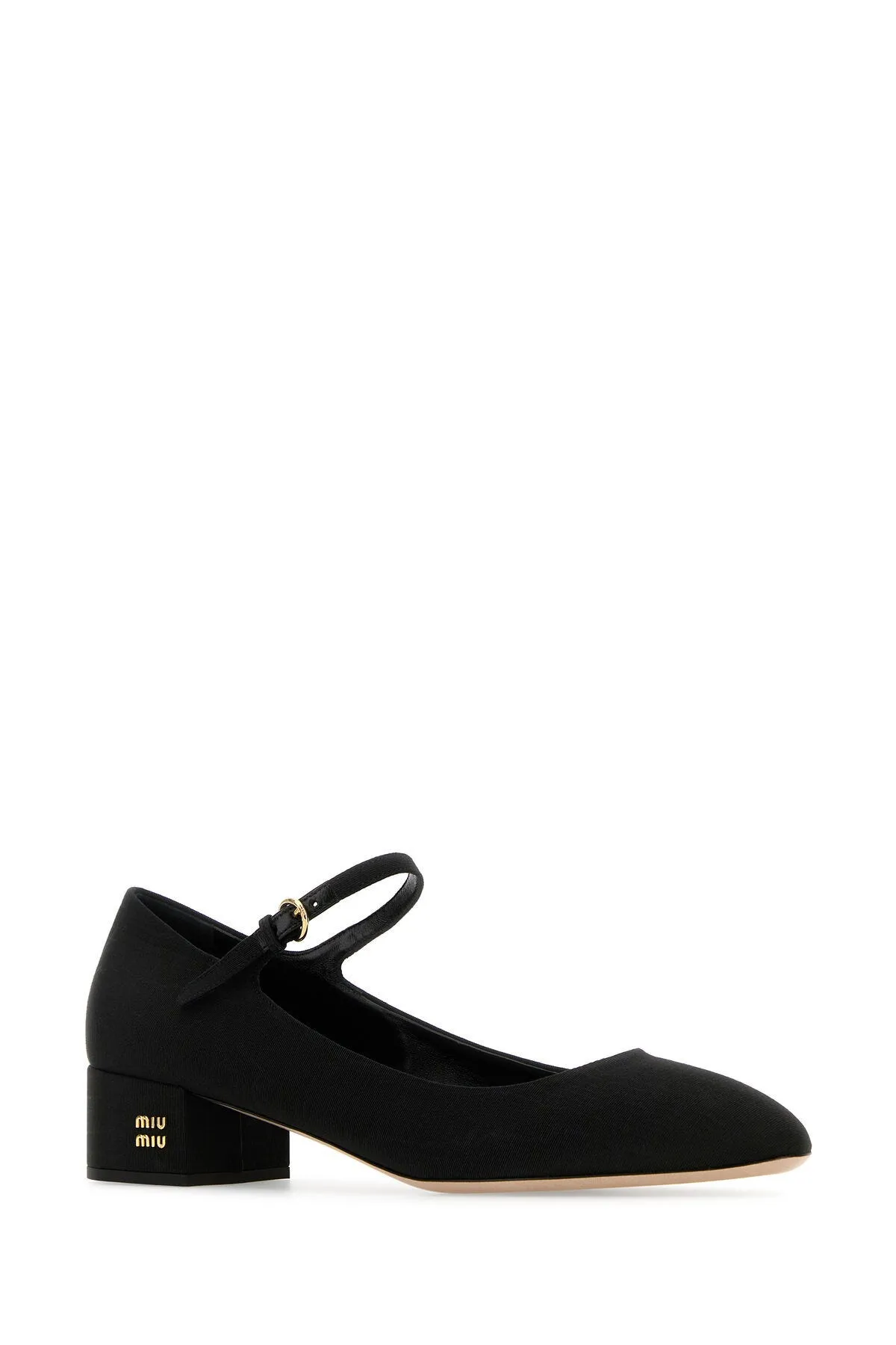 Black fabric pumps    