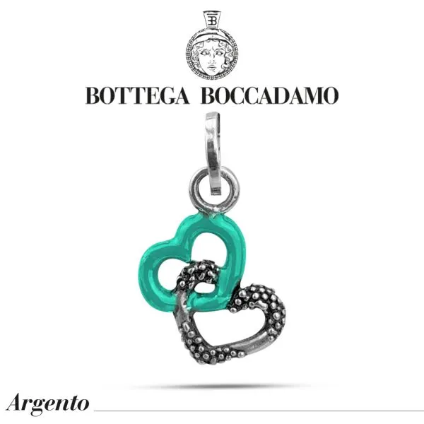 Charm con abbraccio di cuori verde    