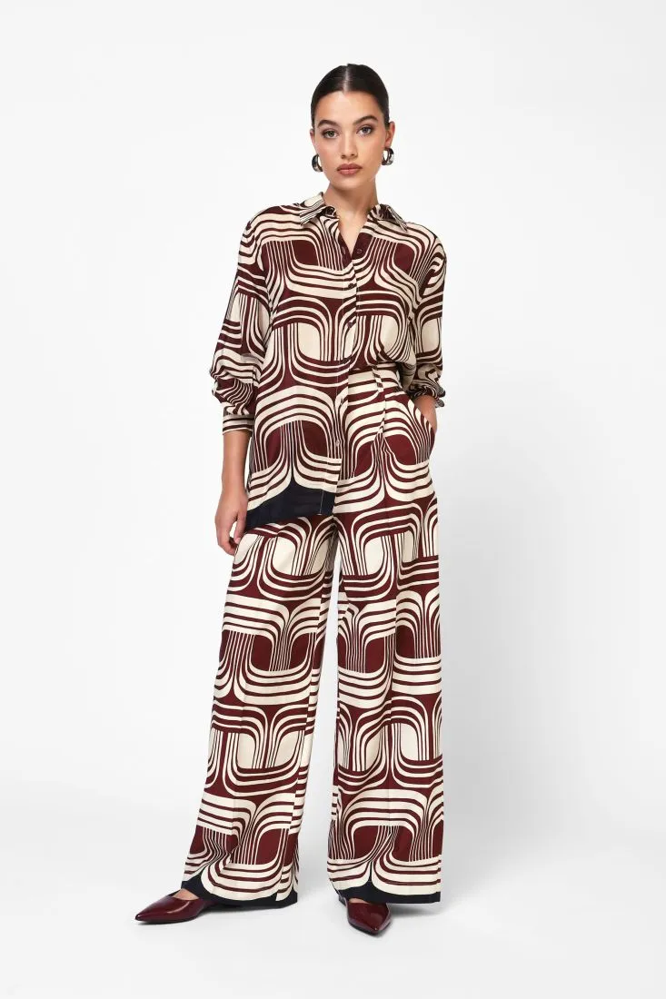  Palazzo trousers with geometric print    
