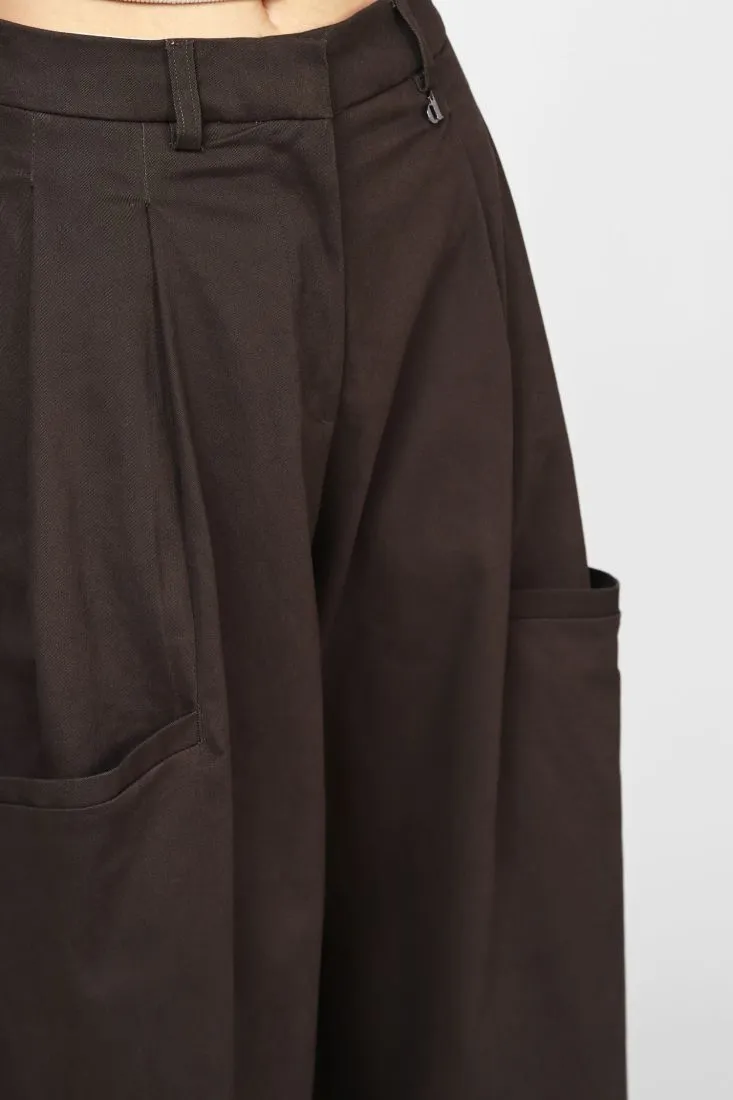  Palazzo trousers with oversized pockets    