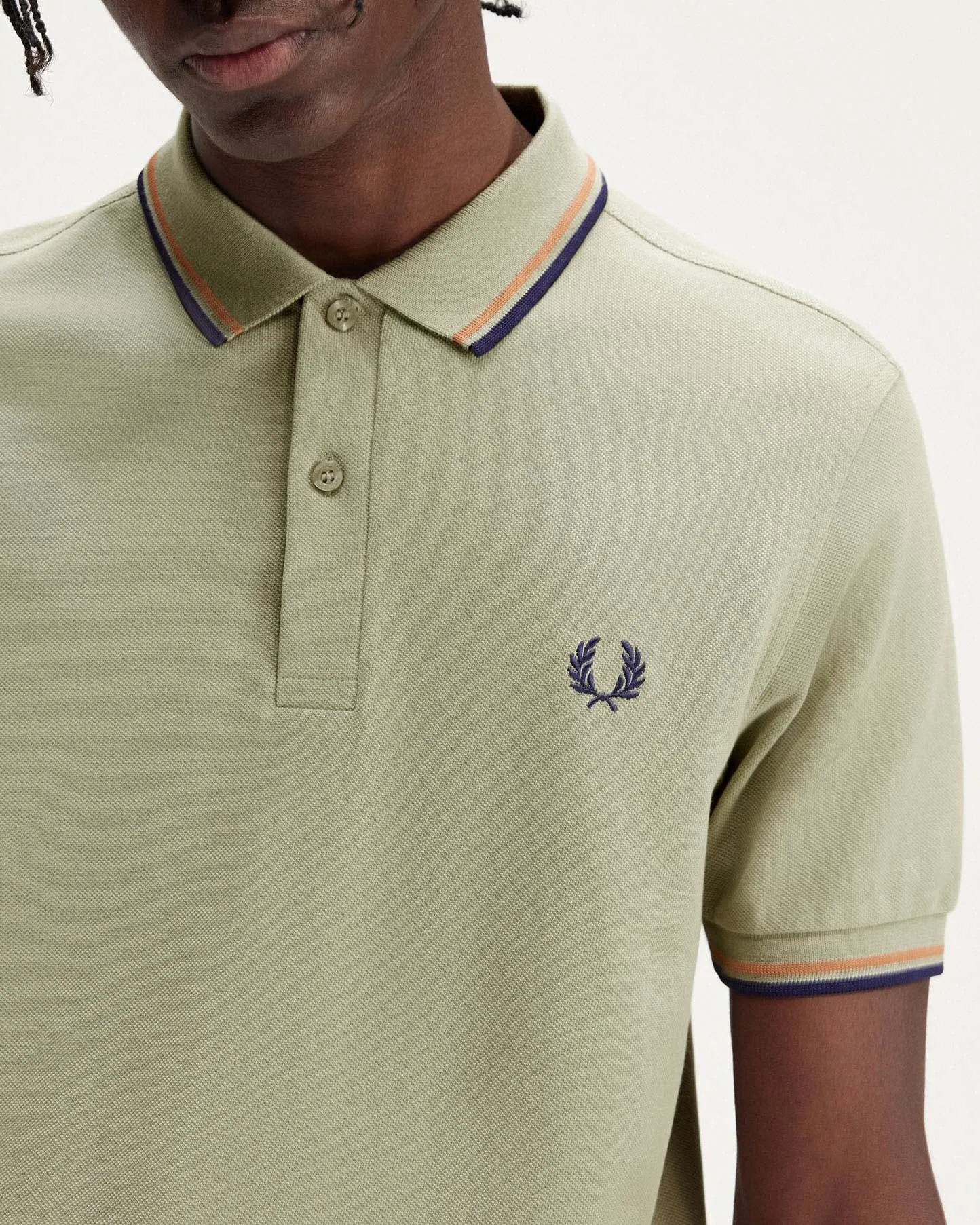Polo beige mezza manica con bordino indaco e arancio